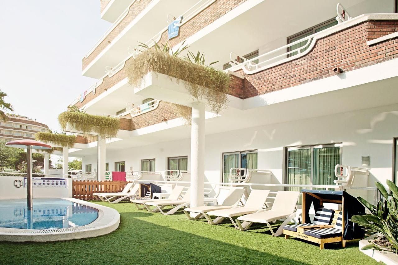 Hotel Indalo Park Santa Susanna Buitenkant foto